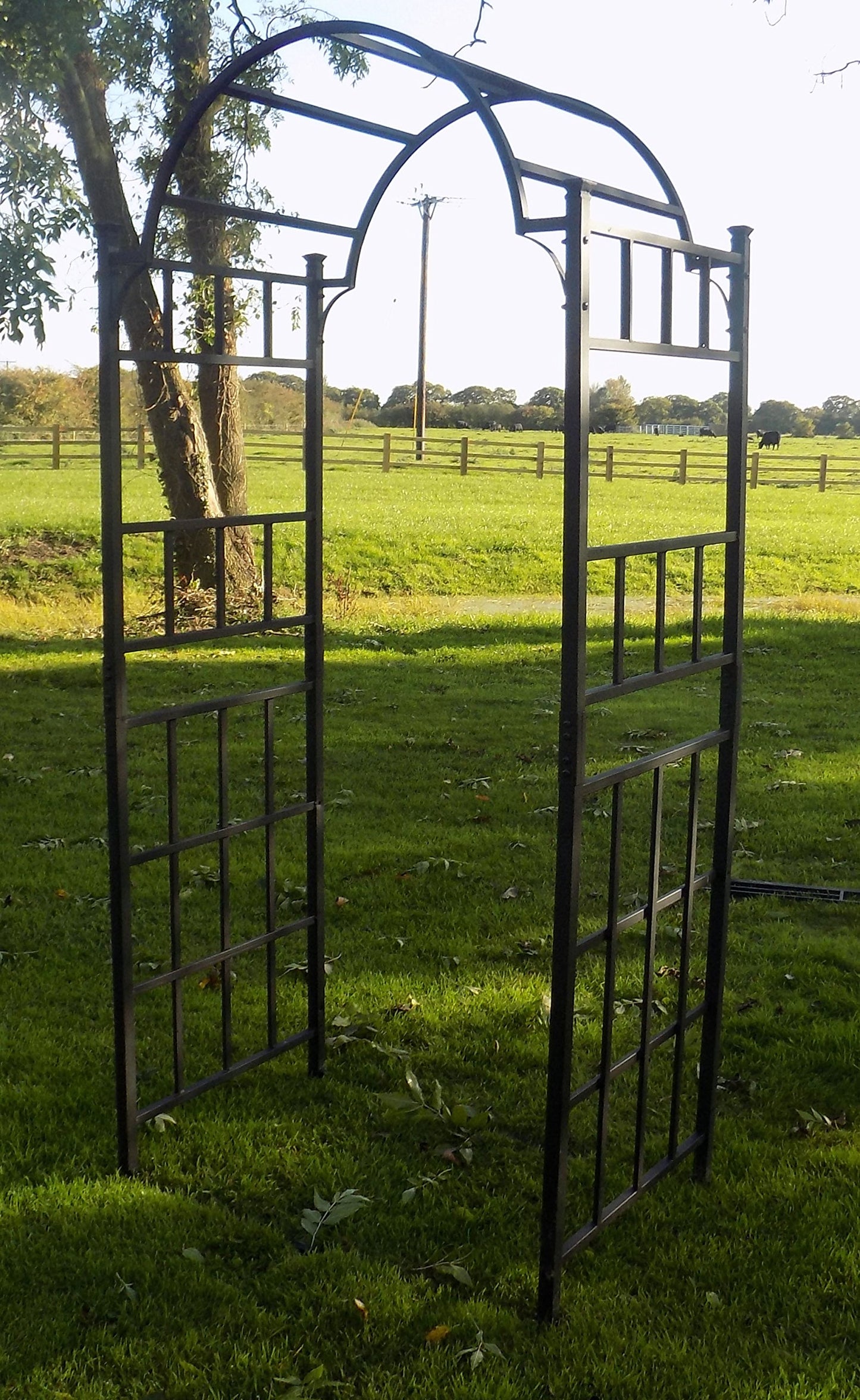 Heavy Duty Metal Garden Arch - Garden Archway for Paths - Outdoor Extra Wide Steel Decorative Arched Arbour Trellis Support - Rose Arches